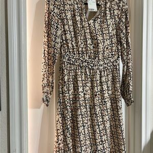 H&M Beige and Black Patterned Long Sleeve Dress Size 4